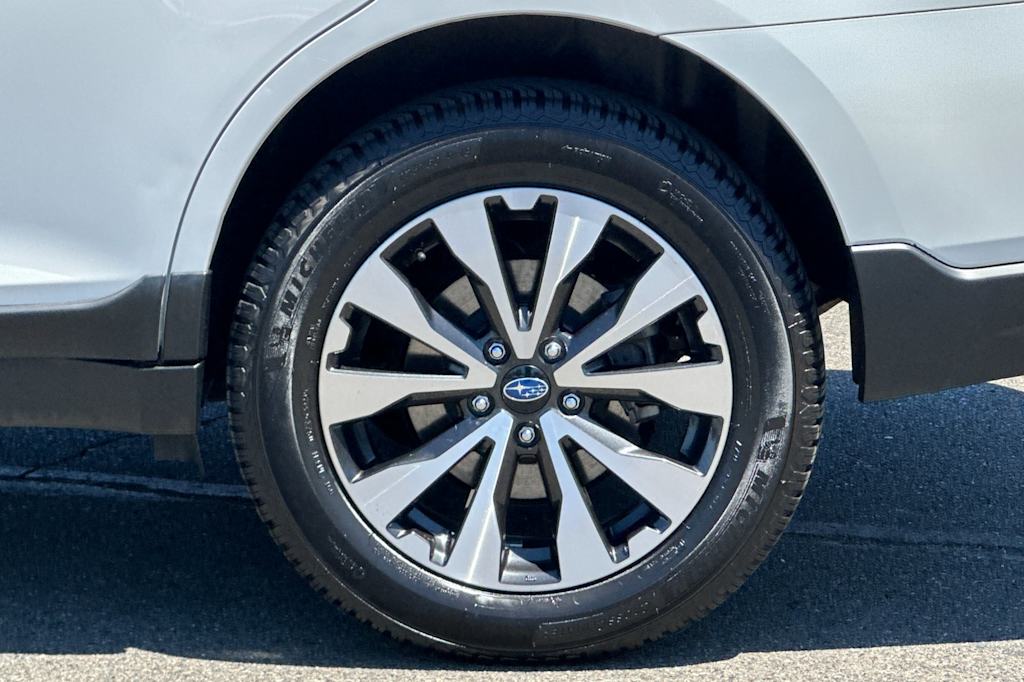 Thumbnail: 2015 Subaru Outback - 8