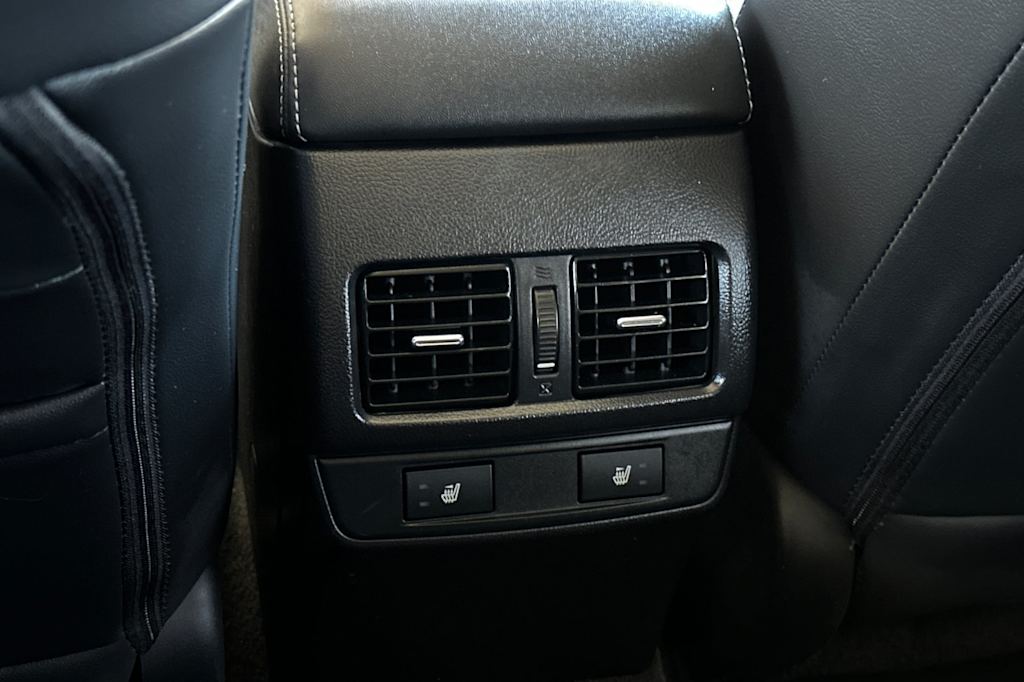 Thumbnail: 2015 Subaru Outback - 23
