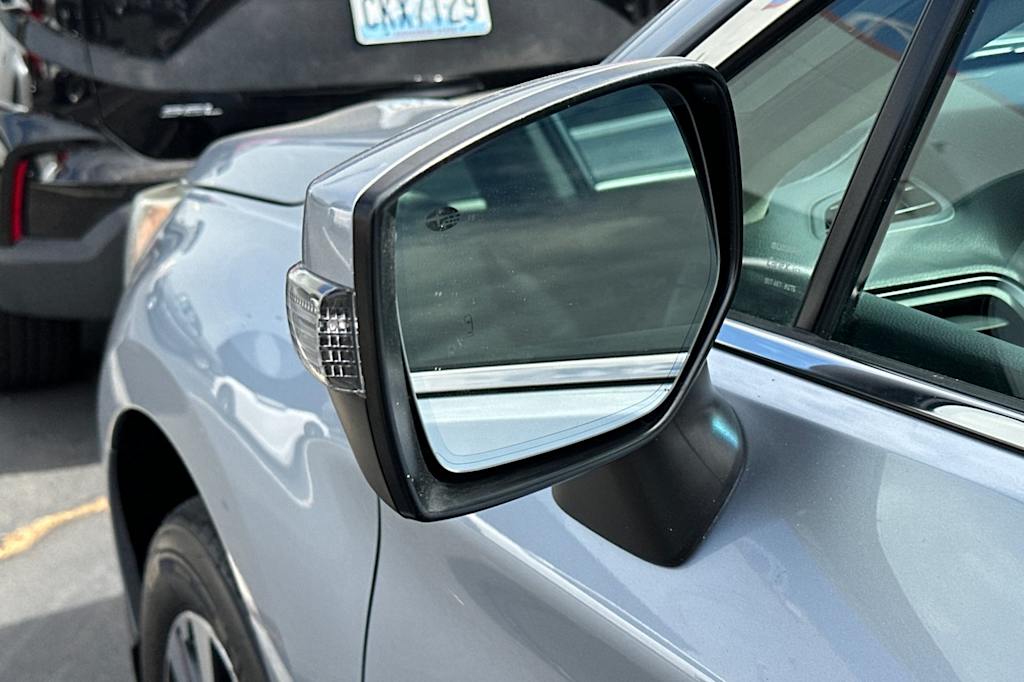 Thumbnail: 2017 Subaru Outback - 20