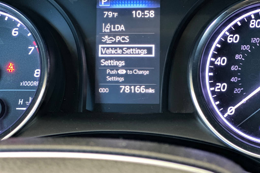 Thumbnail: 2019 Toyota Camry - 15