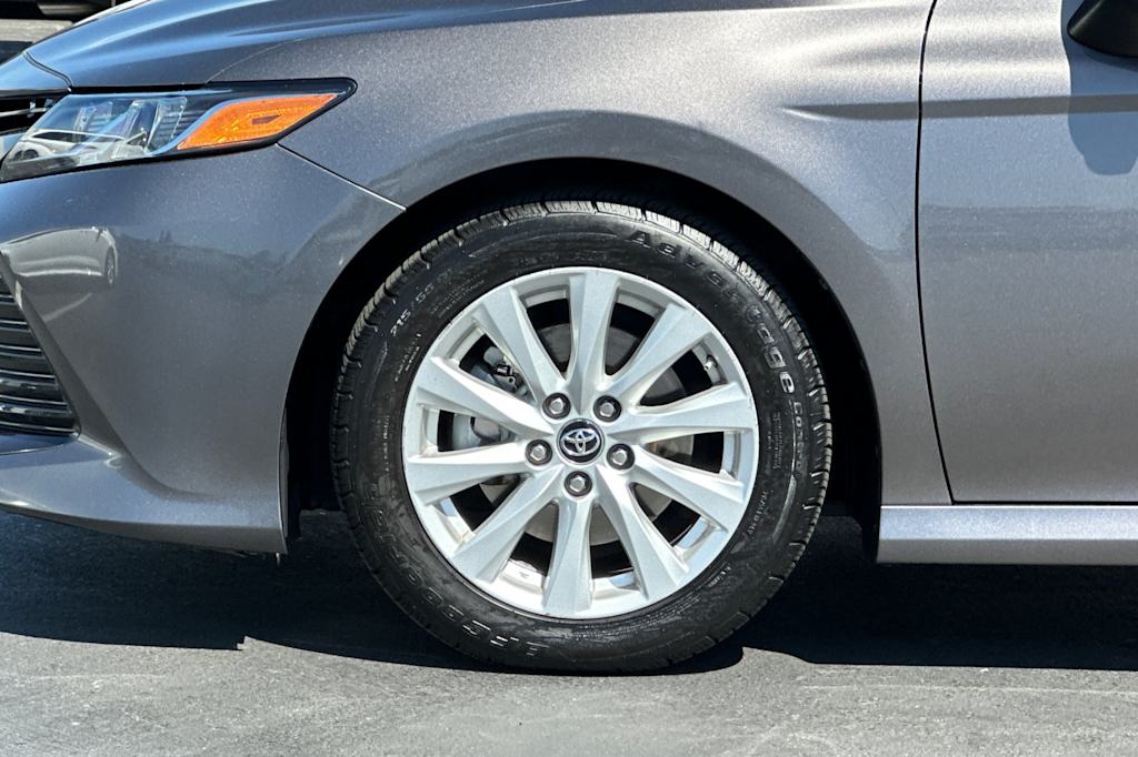 Thumbnail: 2019 Toyota Camry - 8