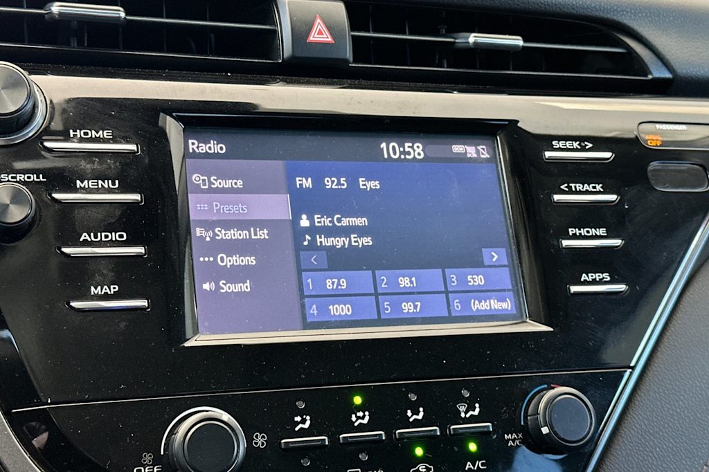 Thumbnail: 2019 Toyota Camry - 13