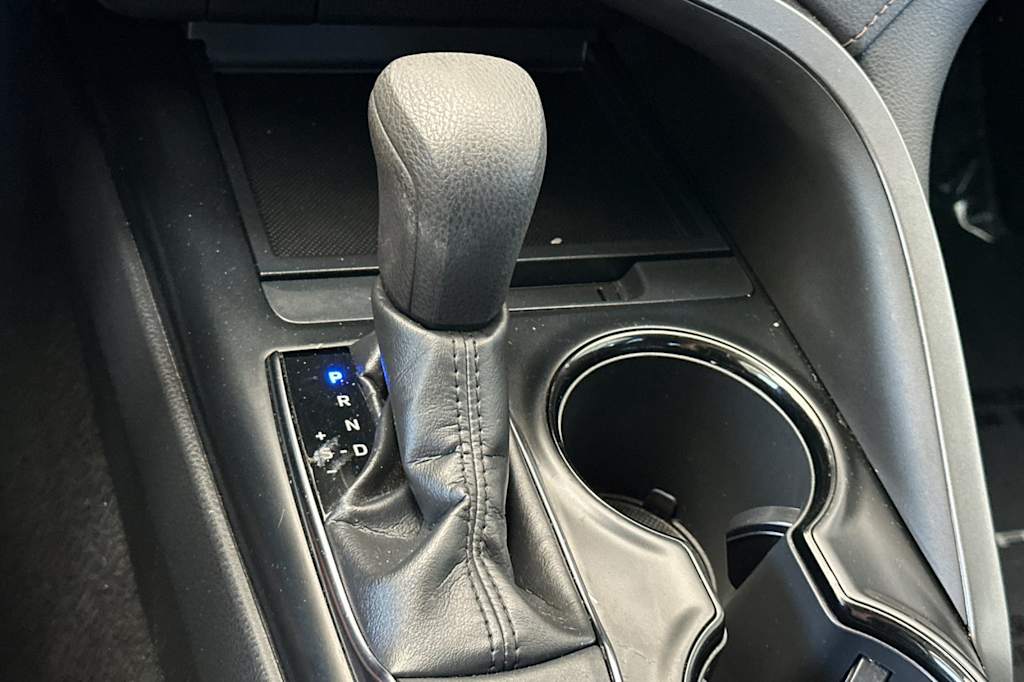 Thumbnail: 2019 Toyota Camry - 14
