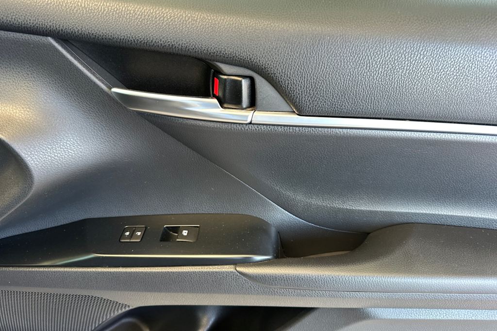 Thumbnail: 2019 Toyota Camry - 23