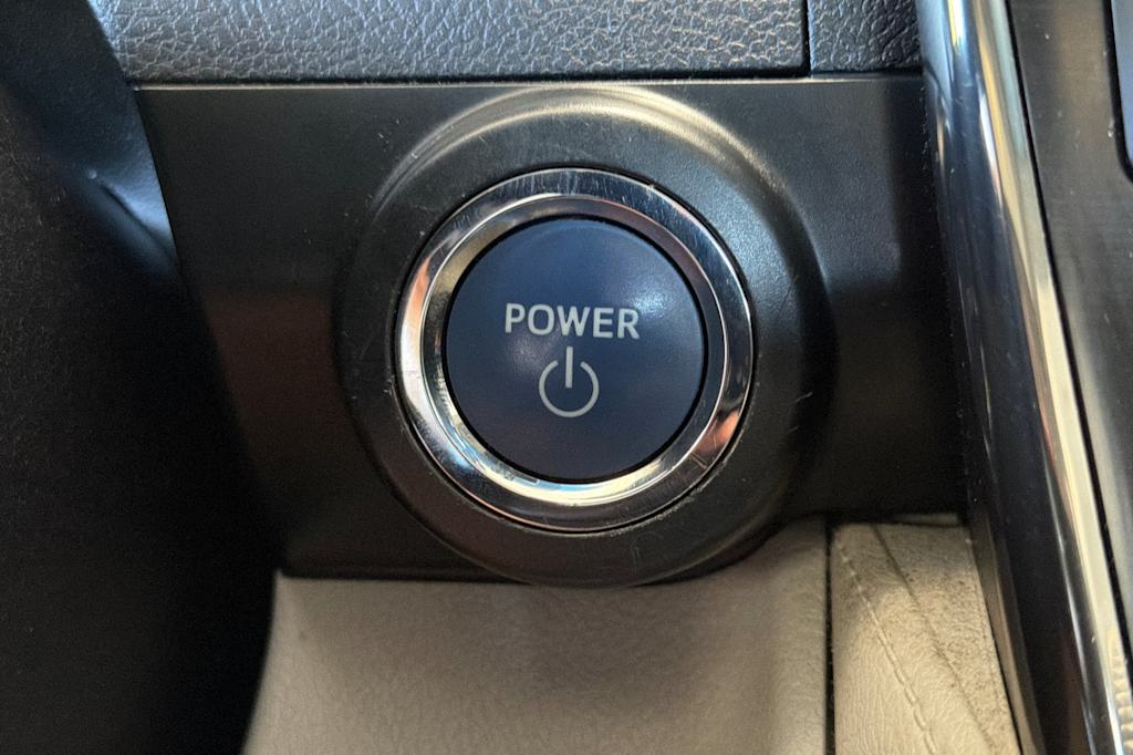 Thumbnail: 2014 Toyota Camry - 26