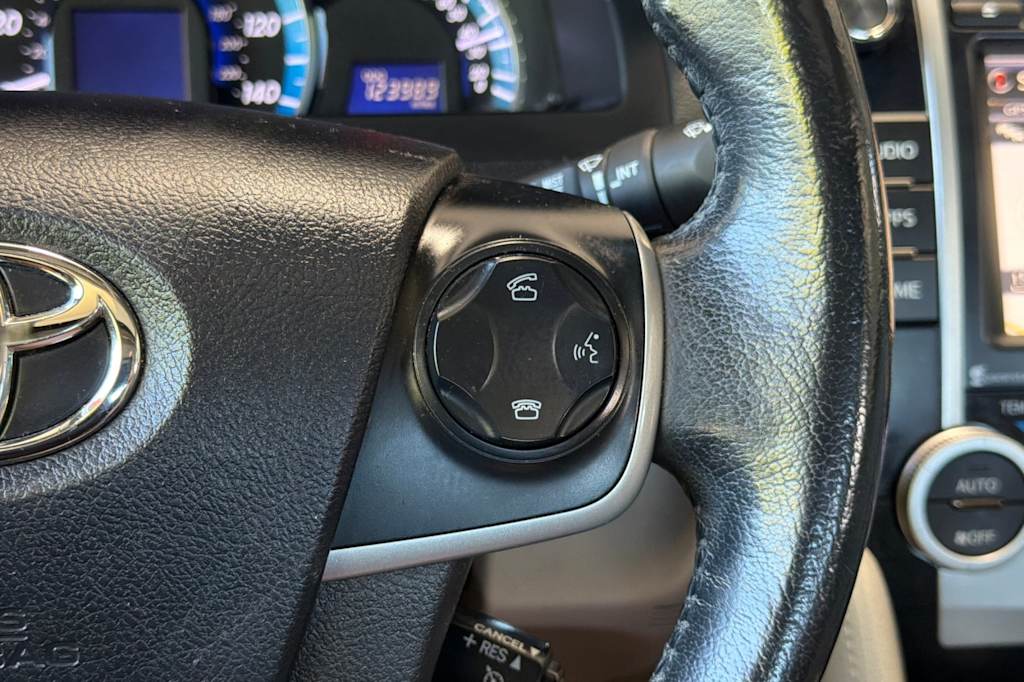 Thumbnail: 2014 Toyota Camry - 29