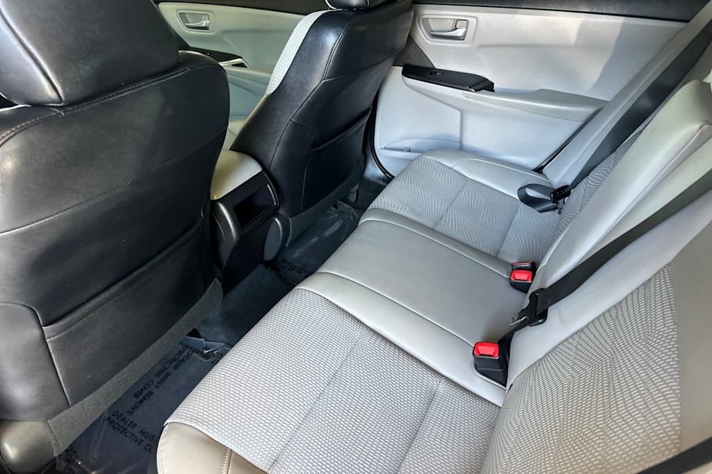 Thumbnail: 2016 Toyota Camry - 11
