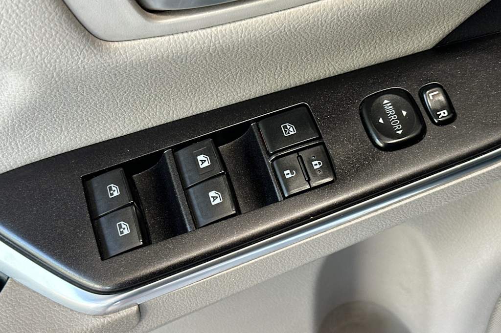 Thumbnail: 2016 Toyota Camry - 22