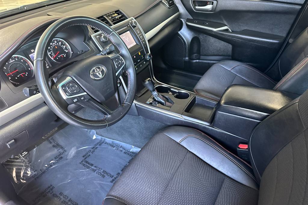 Thumbnail: 2016 Toyota Camry - 10