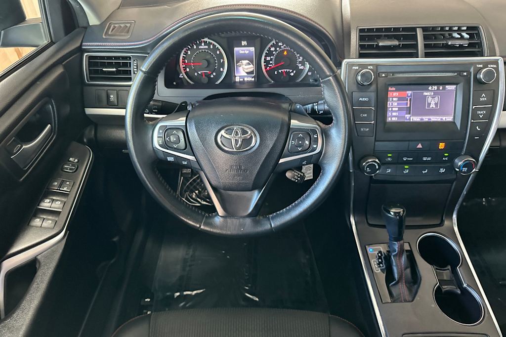 Thumbnail: 2016 Toyota Camry - 9