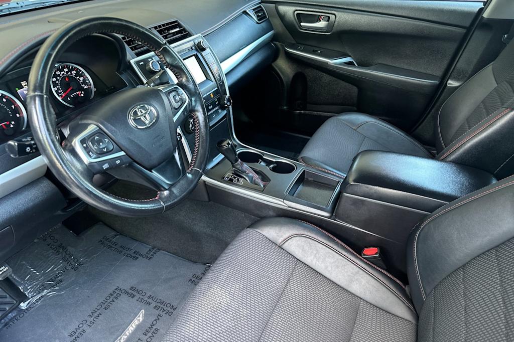 Thumbnail: 2016 Toyota Camry - 9