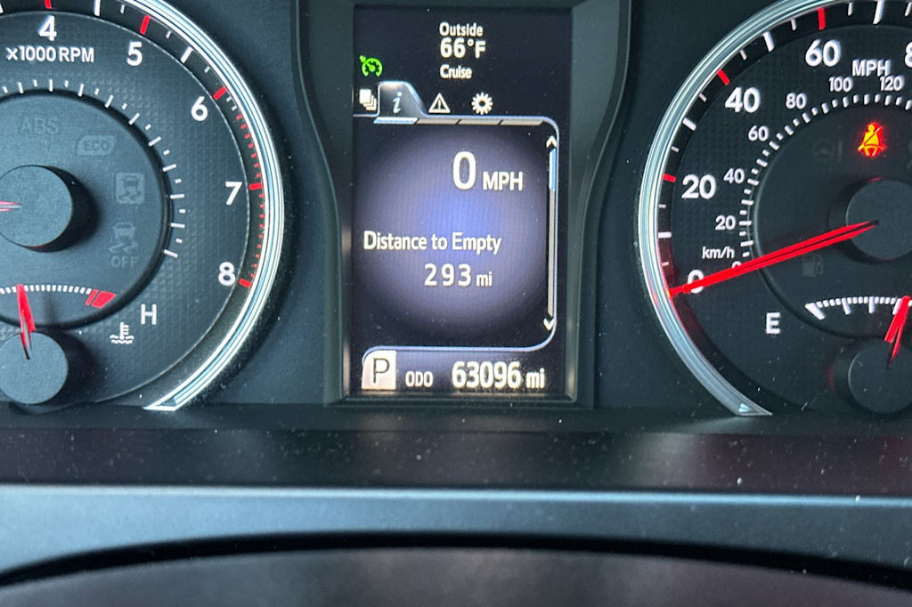 Thumbnail: 2016 Toyota Camry - 30
