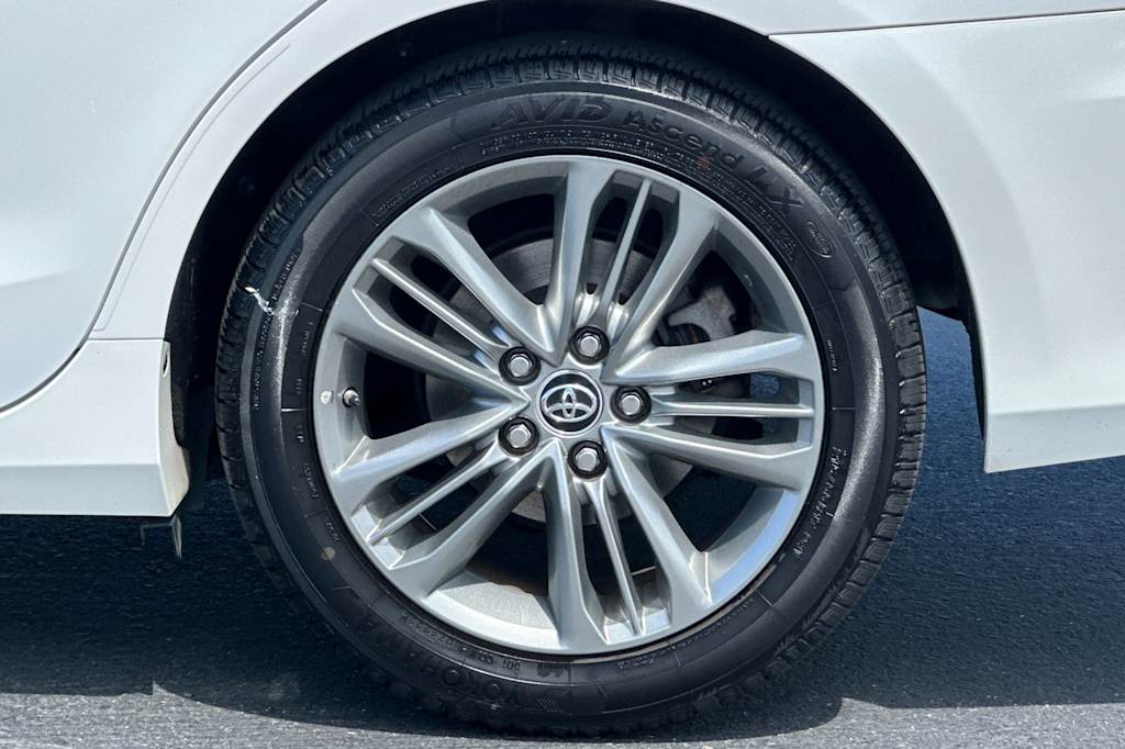 Thumbnail: 2016 Toyota Camry - 8
