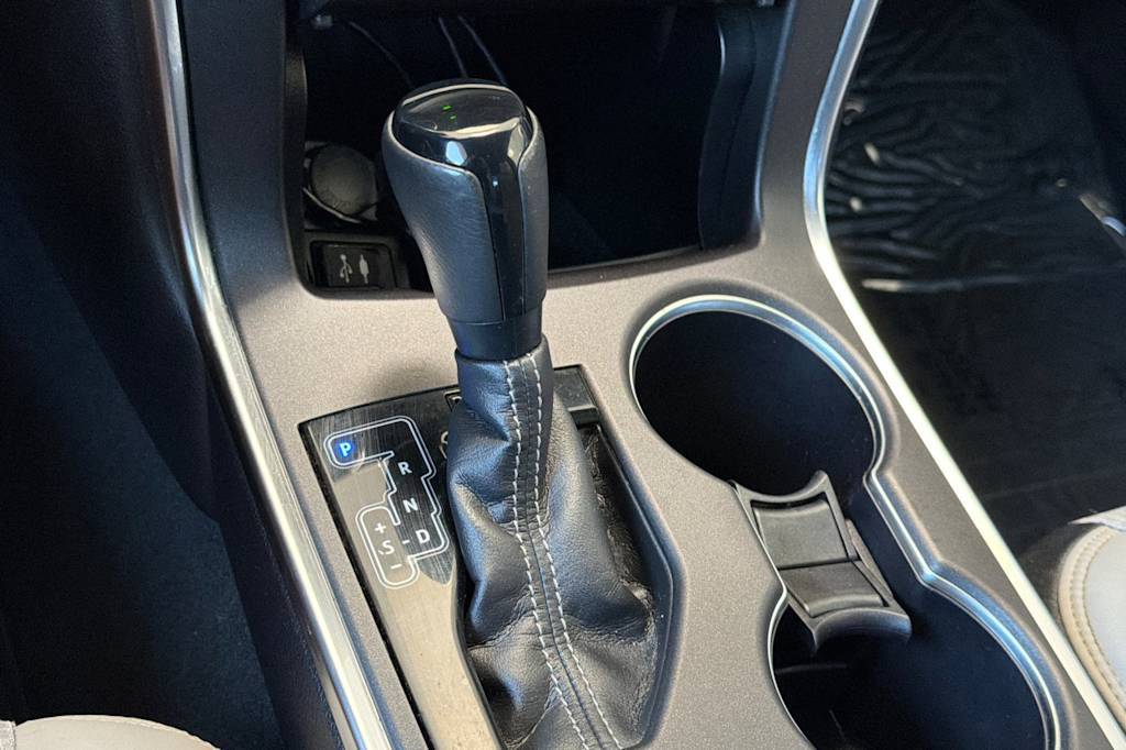 Thumbnail: 2016 Toyota Camry - 14