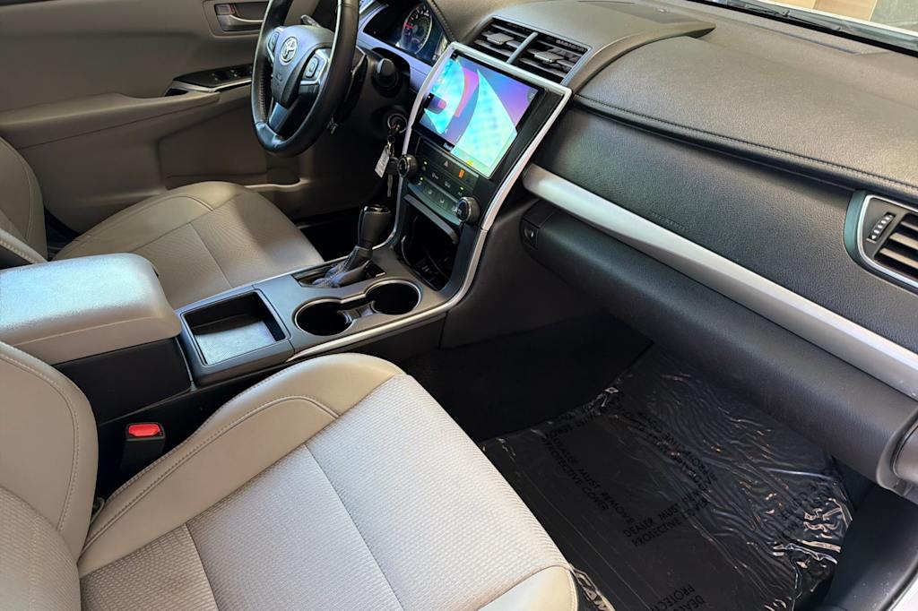 Thumbnail: 2016 Toyota Camry - 12
