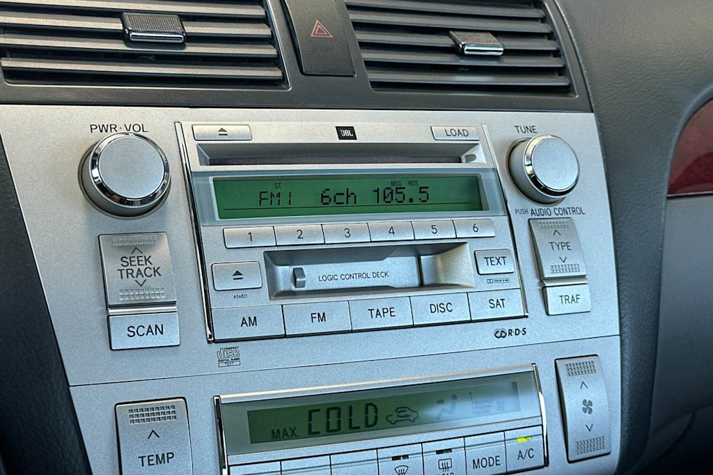 Thumbnail: 2004 Toyota Camry Solara - 23