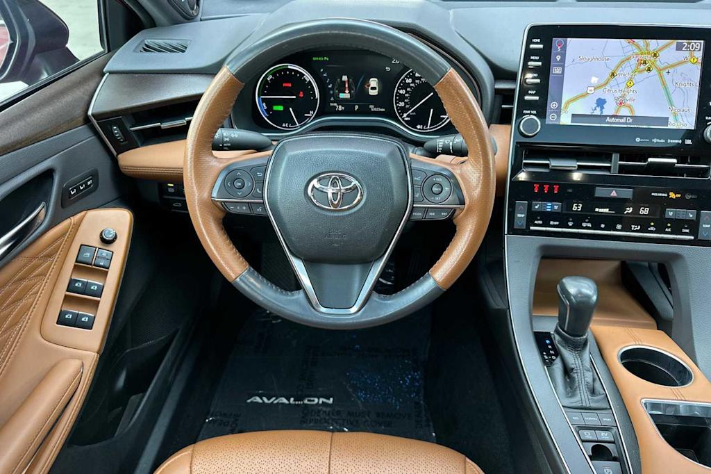 2020 Toyota Avalon Limited 11