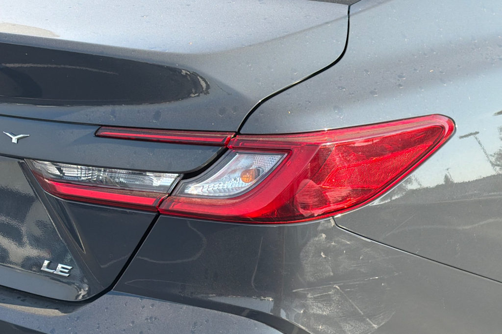 Thumbnail: 2025 Toyota Camry - 18