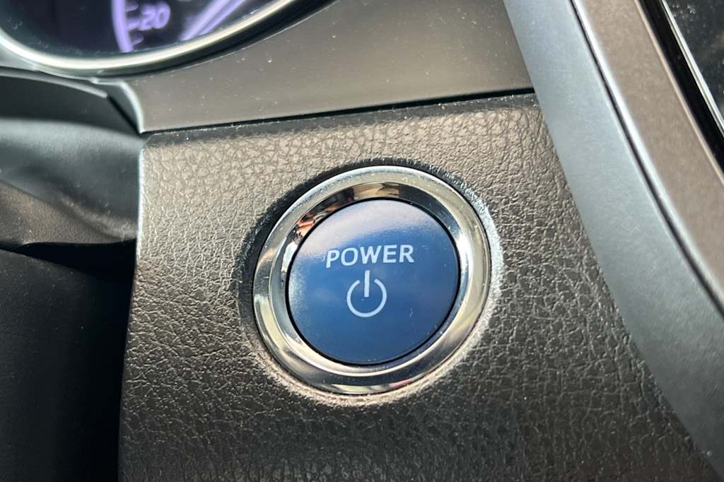 Thumbnail: 2020 Toyota Camry - 27