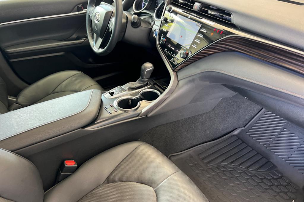 Thumbnail: 2020 Toyota Camry - 11
