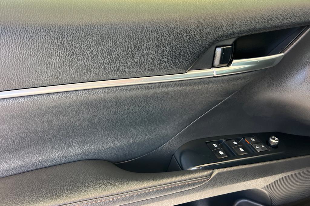 Thumbnail: 2020 Toyota Camry - 19