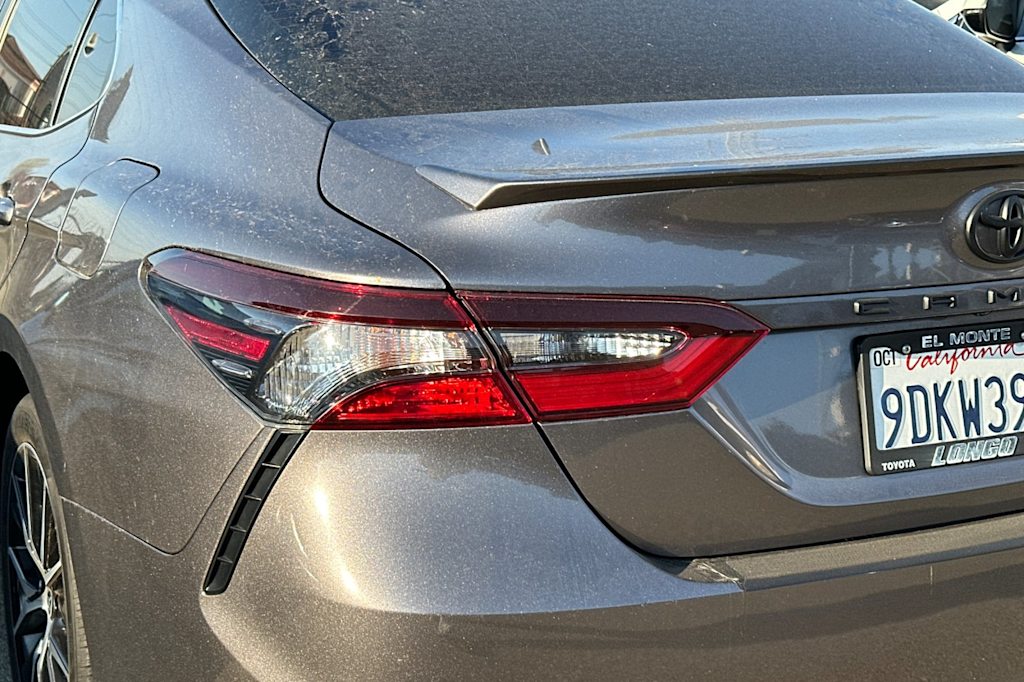 Thumbnail: 2023 Toyota Camry - 16