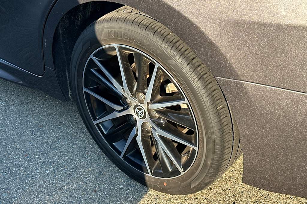 Thumbnail: 2023 Toyota Camry - 19