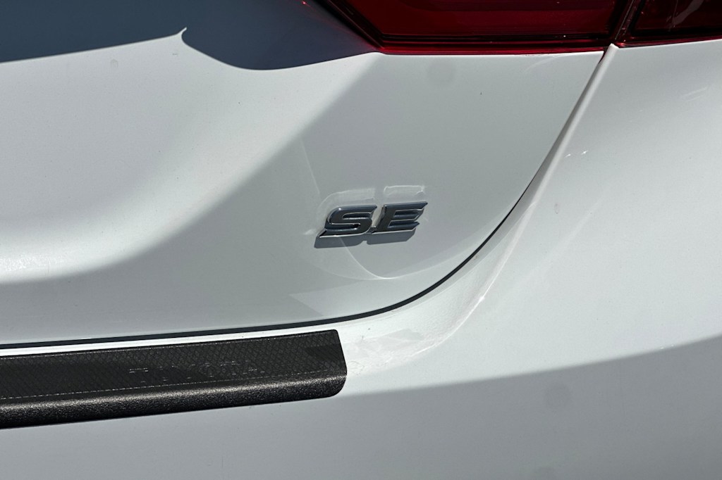 Thumbnail: 2021 Toyota Camry - 7