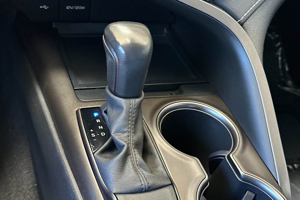 Thumbnail: 2021 Toyota Camry - 14