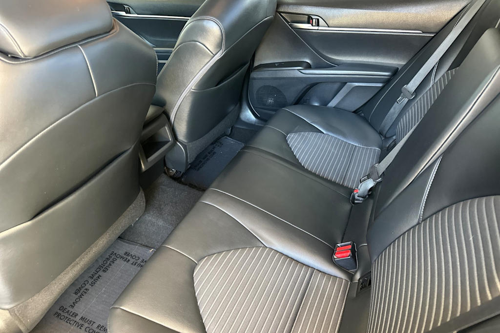 Thumbnail: 2021 Toyota Camry - 10