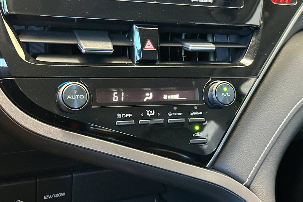 Thumbnail: 2021 Toyota Camry - 25