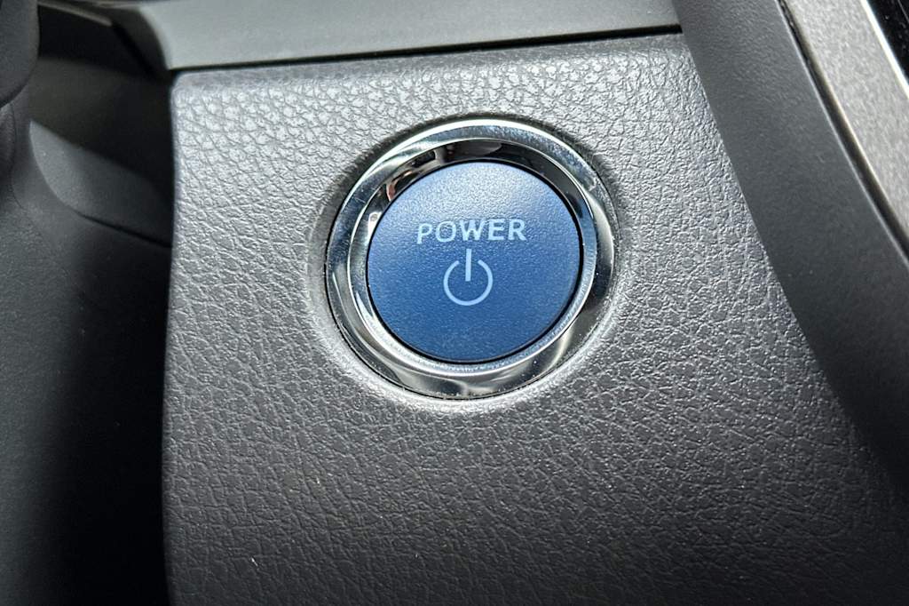 Thumbnail: 2020 Toyota Camry - 25