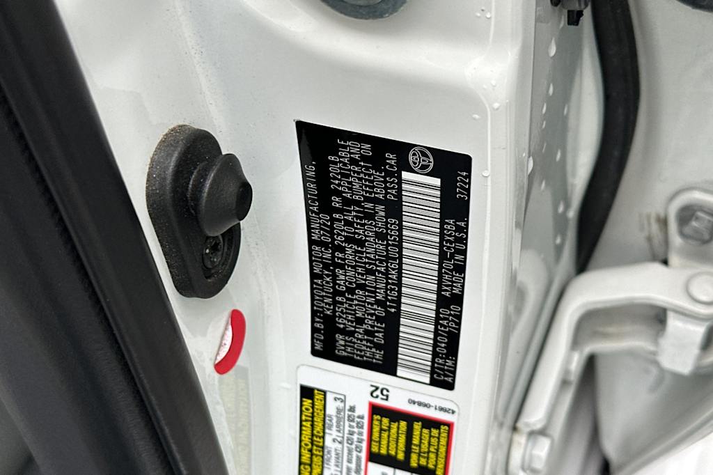 Thumbnail: 2020 Toyota Camry - 16