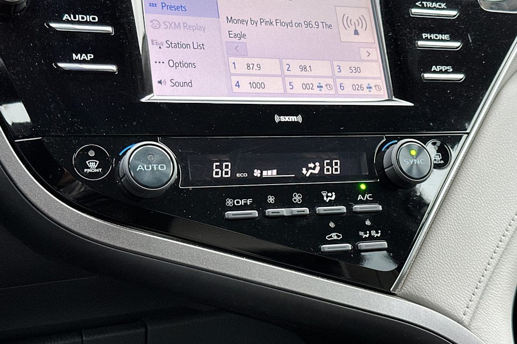 Thumbnail: 2020 Toyota Camry - 24