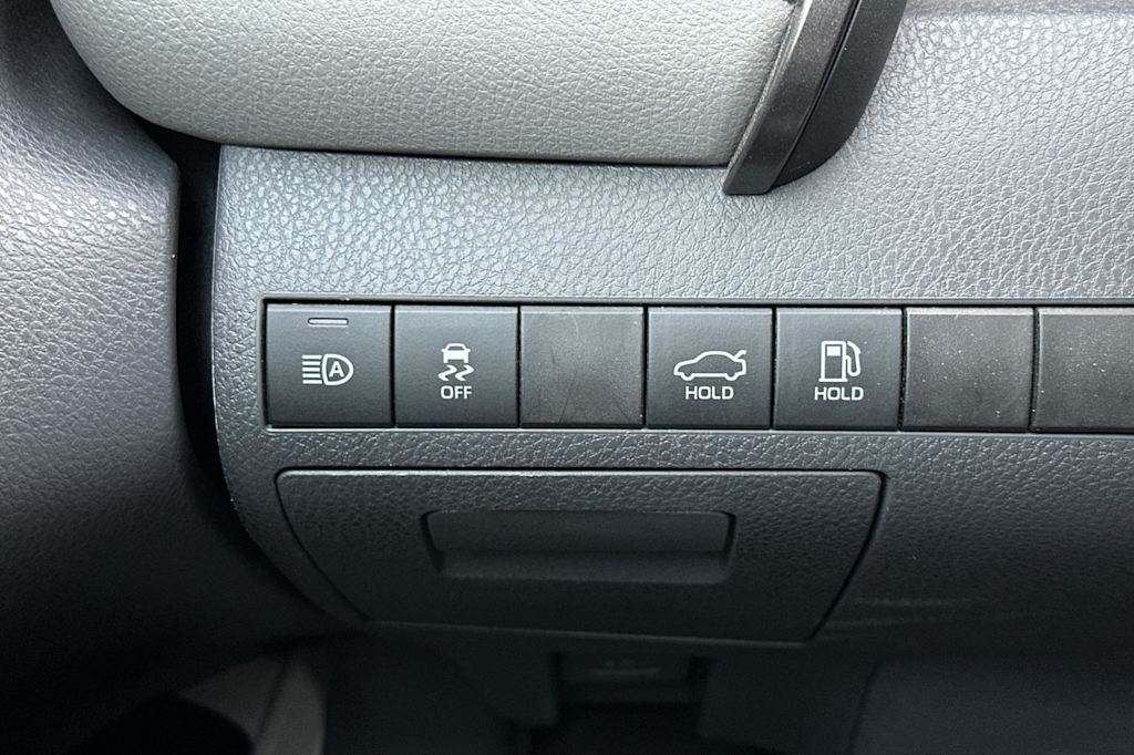 Thumbnail: 2020 Toyota Camry - 30