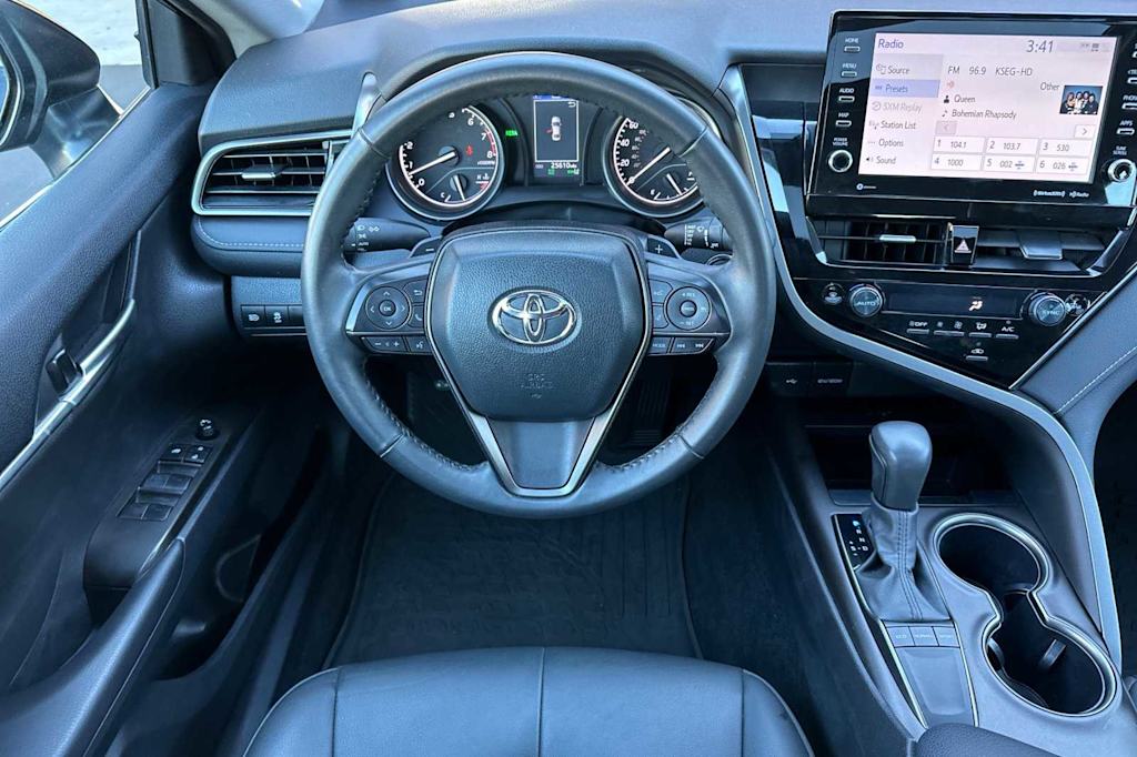 2024 Toyota Camry SE 9