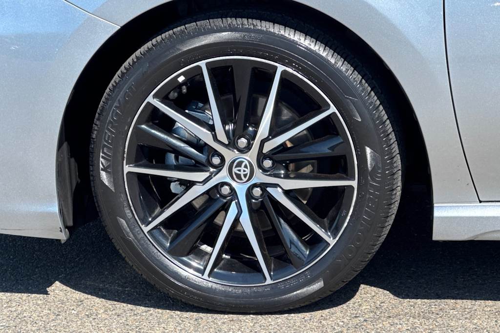 Thumbnail: 2023 Toyota Camry - 8
