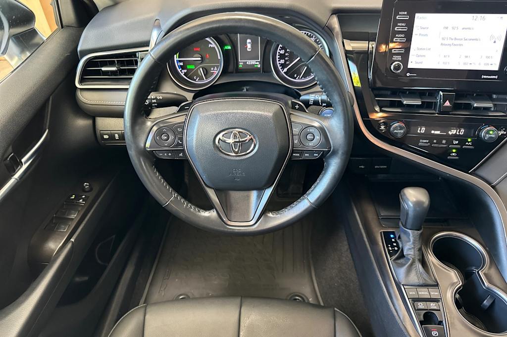 Thumbnail: 2023 Toyota Camry - 11