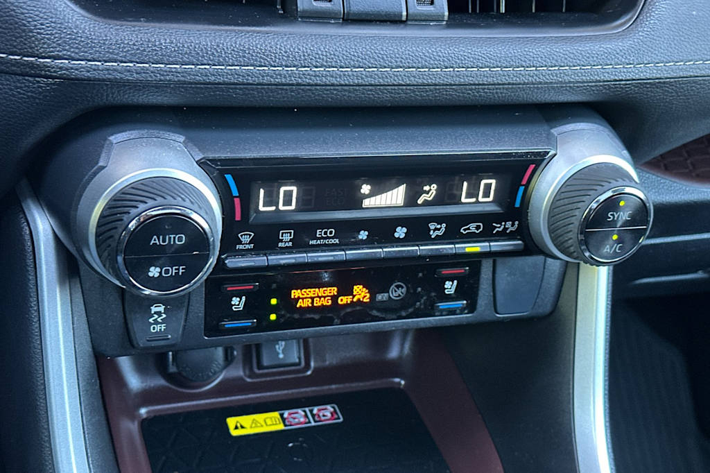 Thumbnail: 2022 Toyota RAV4 - 27