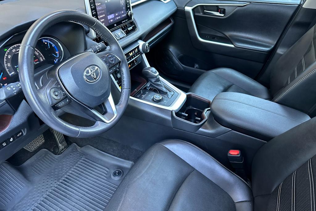 Thumbnail: 2022 Toyota RAV4 - 9