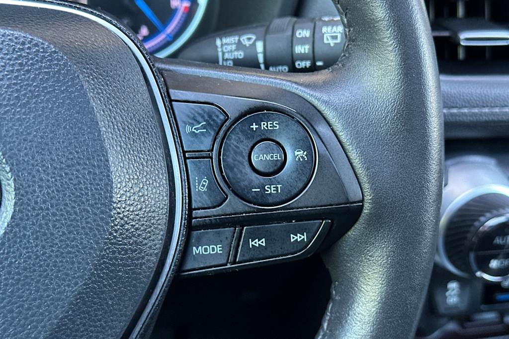 Thumbnail: 2022 Toyota RAV4 - 31