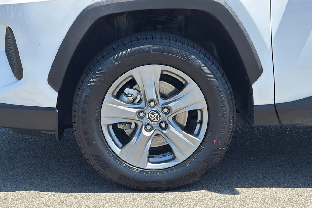 Thumbnail: 2024 Toyota RAV4 - 8