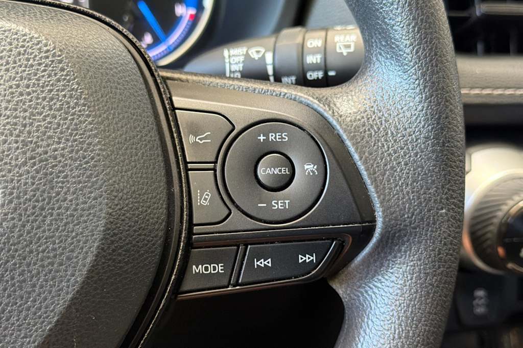 Thumbnail: 2024 Toyota RAV4 - 31