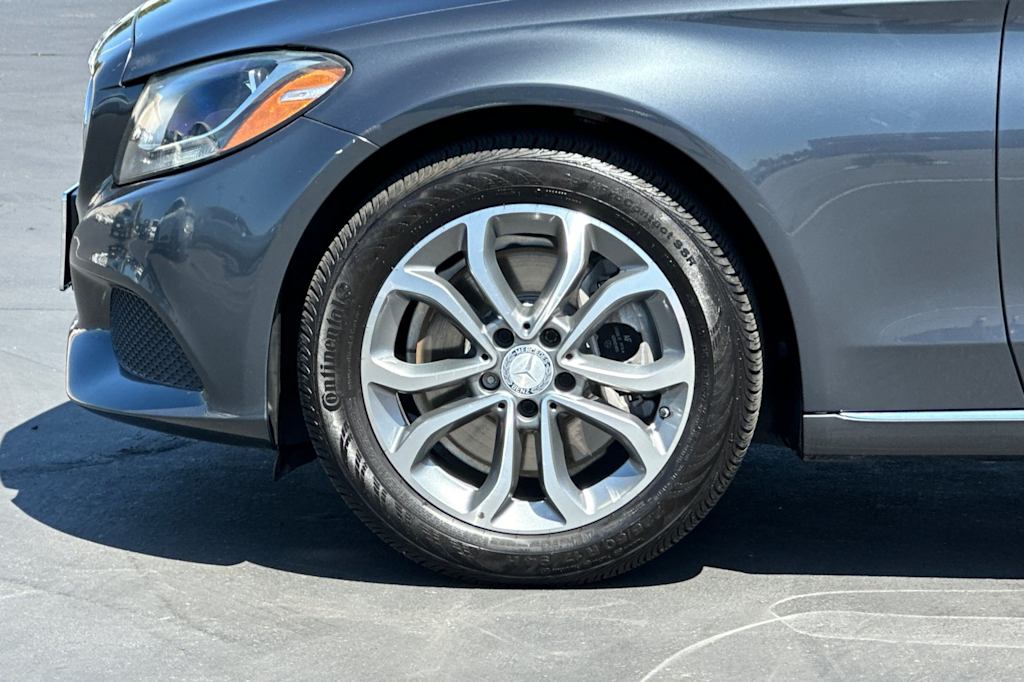 2015 Mercedes-Benz C-Class C 300 8