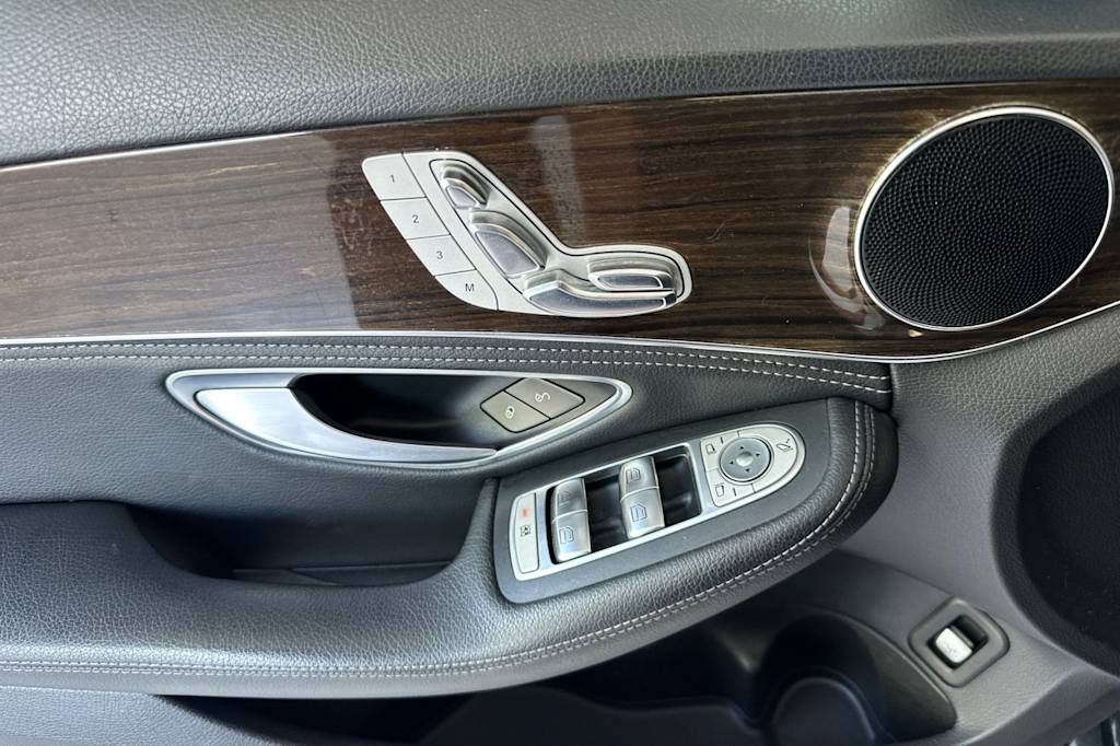 2015 Mercedes-Benz C-Class C 300 21