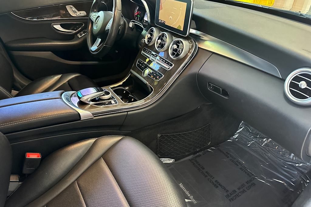 2015 Mercedes-Benz C-Class C 300 12