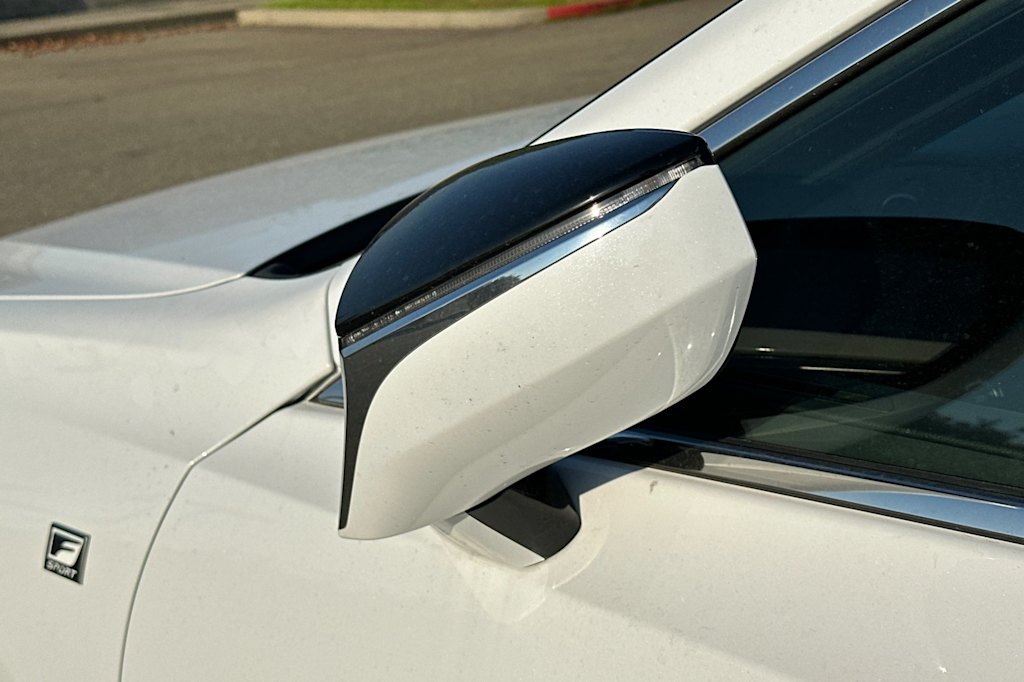 Thumbnail: 2023 Lexus ES - 21