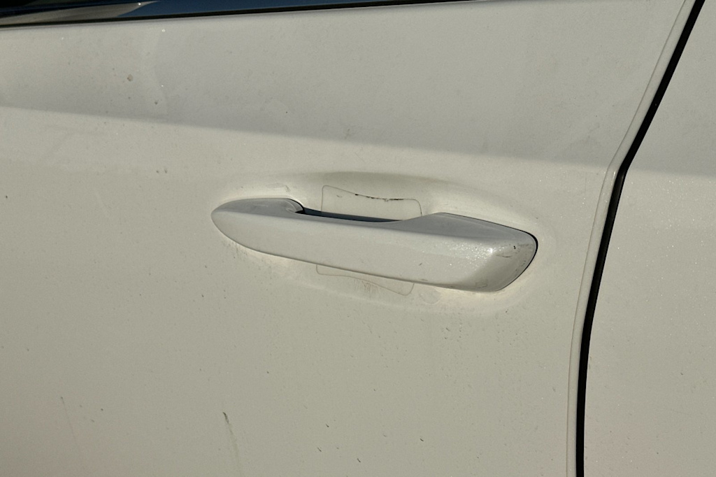 Thumbnail: 2023 Lexus ES - 20