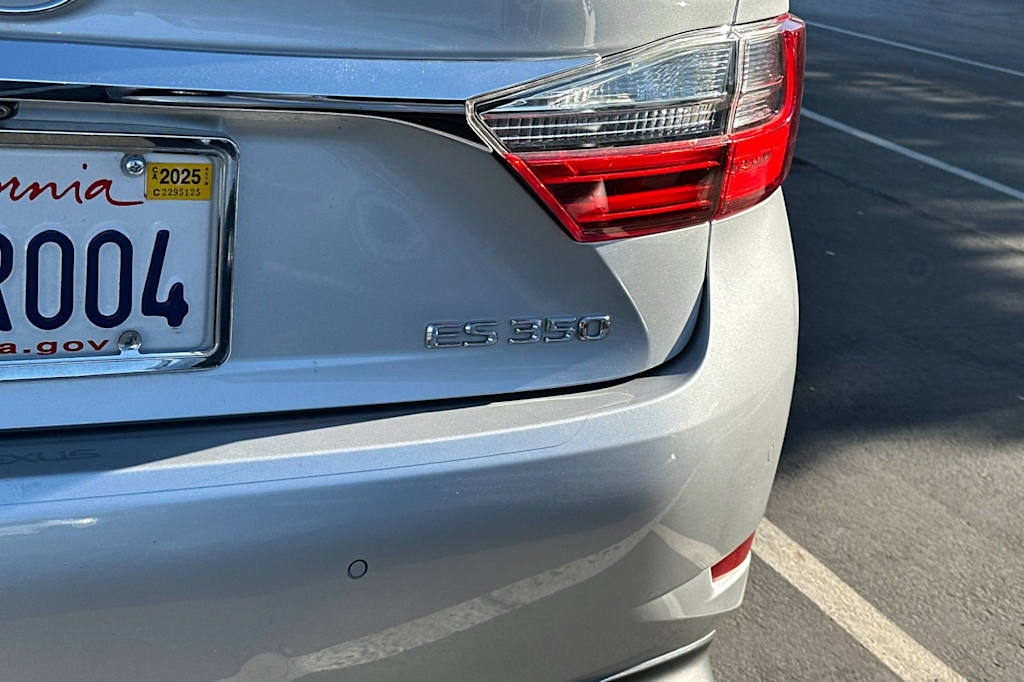 Thumbnail: 2018 Lexus ES - 8
