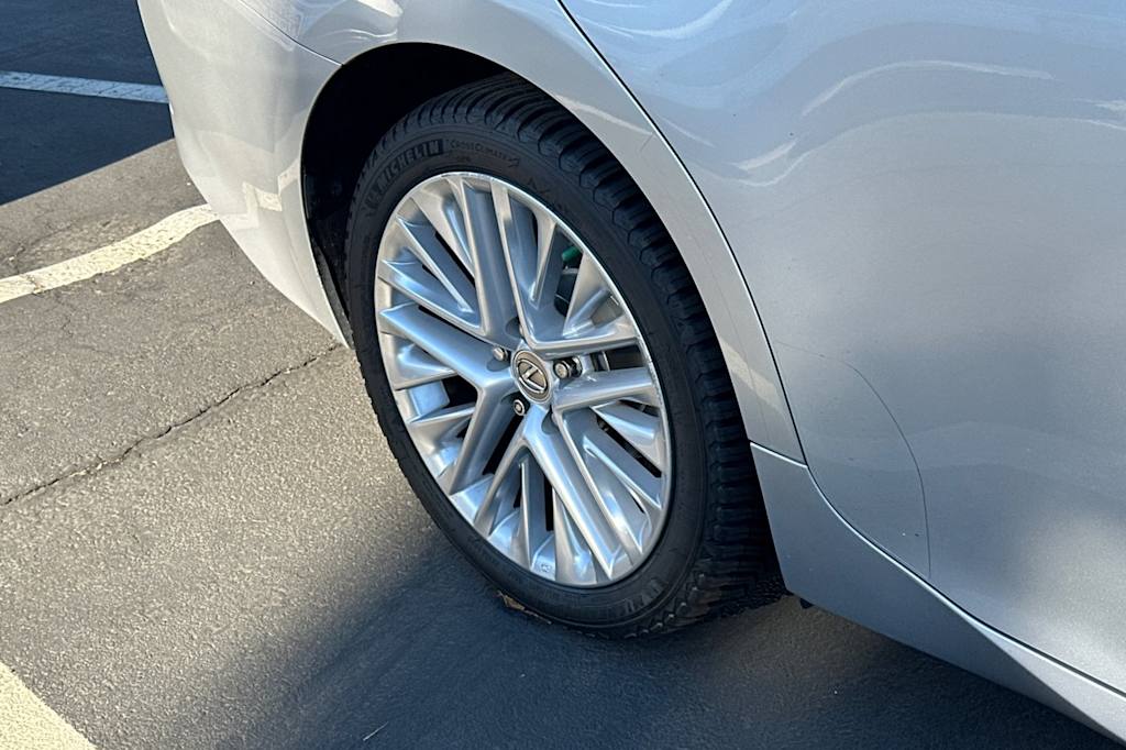 Thumbnail: 2018 Lexus ES - 14